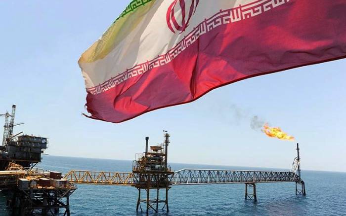 شرایط جهانی در بازار نفت و انرژی به گونه­ای پیش­رفته­است که با تحریم نفت ایران تقریبا همه خوشحال می­شوند؛ دوست باشند یا دشمن.