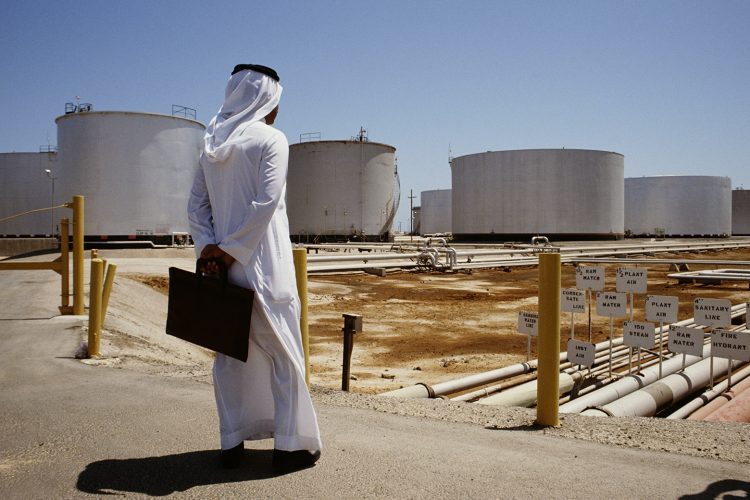 عربستان به دنبال نقش آفرینی در بازار جهانی فرآورده‌های نفتی