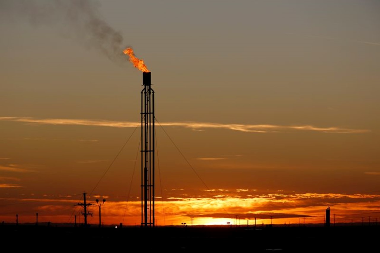 وضع مالیات بر سوزاندن گازهای همراه نفت در ایالت تگزاس آمریکا