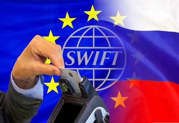 چرا کشورهای غربی تمایلی به قطع کامل دسترسی بانک‌های روسی به سوئیفت ندارند؟