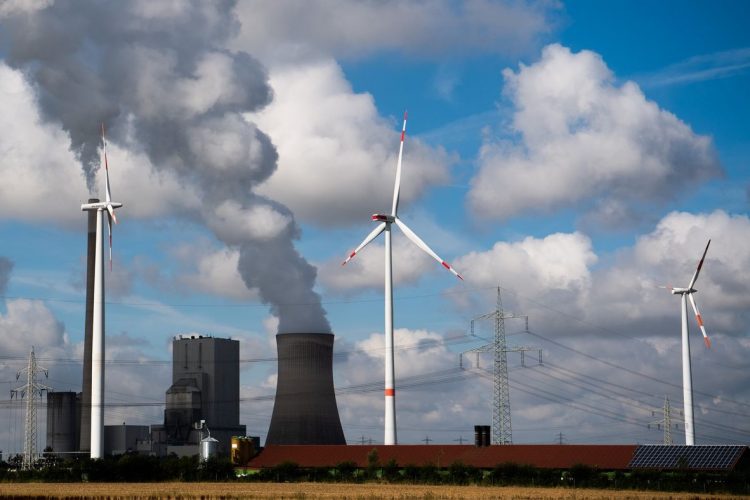کاهش تولید انرژی تجدیدپذیر در آلمان به علت شرایط نامساعد آب و هوایی