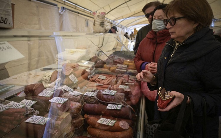 دولت روسیه از افزایش قیمت «گوشت مرغ» و «تخم مرغ» جلوگیری می‌کند
