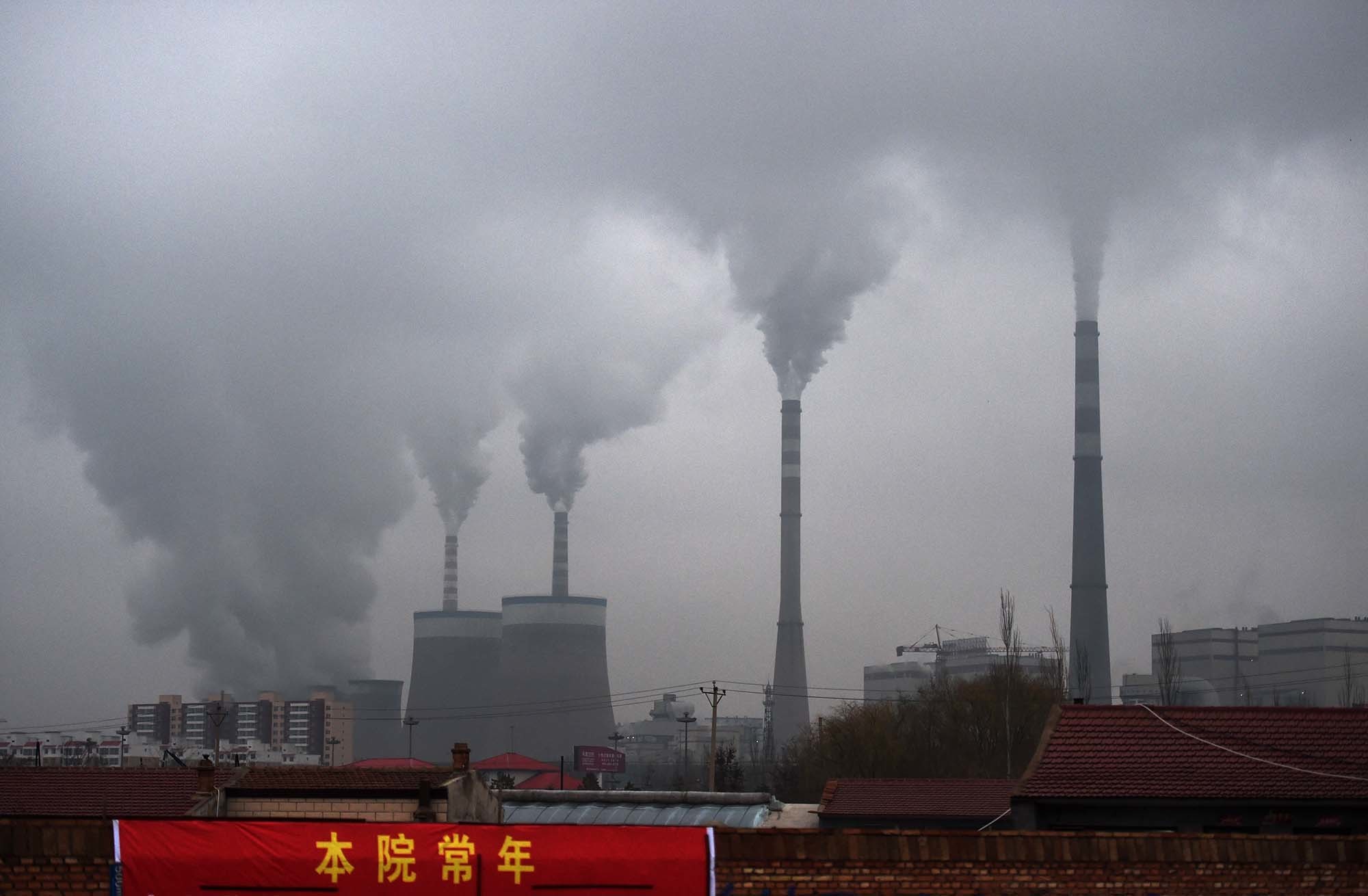 تولید برق چین از نیروگاه‌های زغال سنگ برای جلوگیری از خاموشی