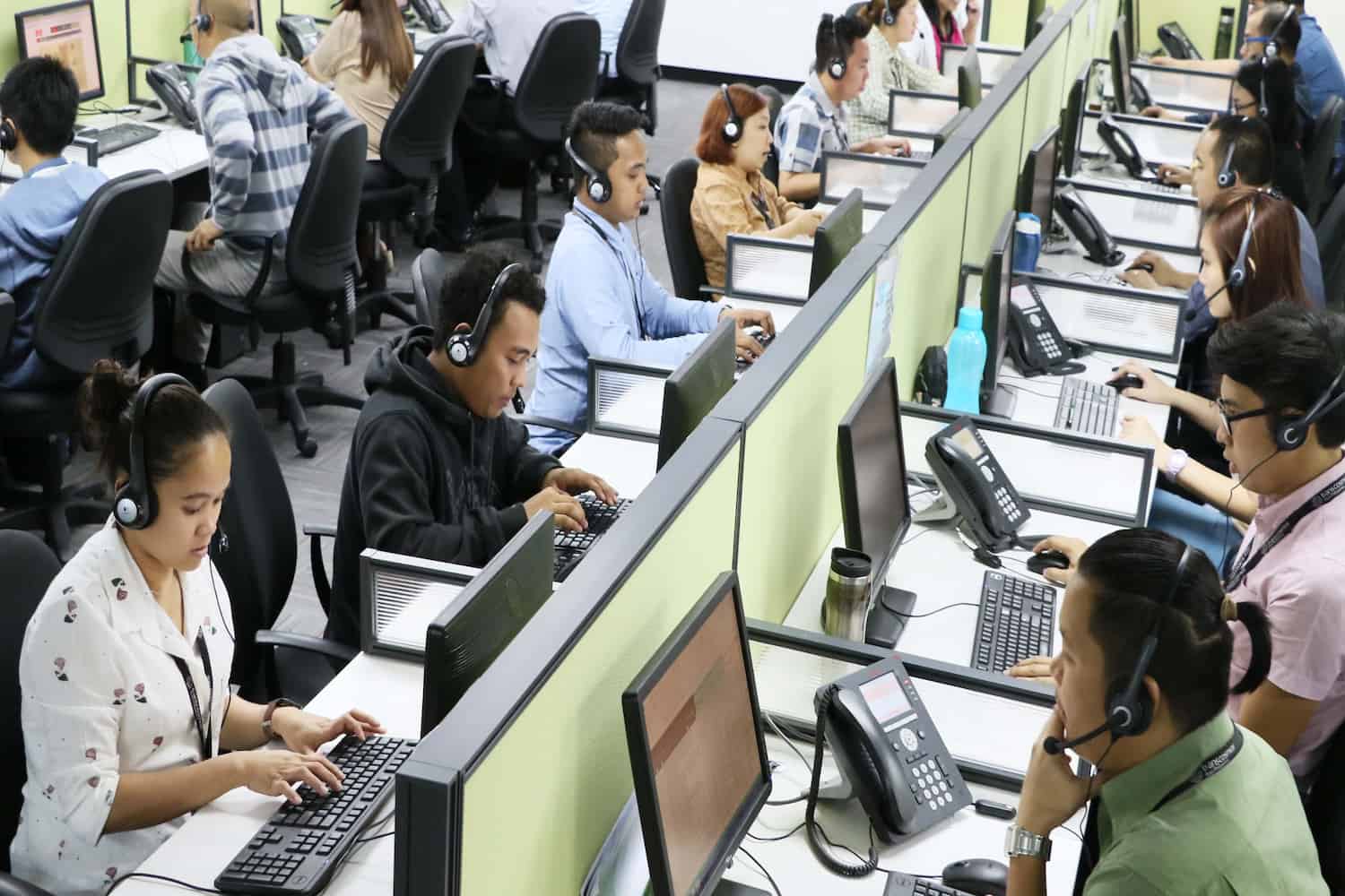صادرات خدمات معاف از رفع تعهد ارزی است؟