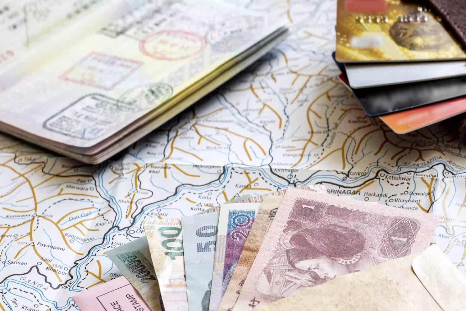 بانک مرکزی برنامه‌ای برای ساماندهی ارز گردشگری دارد؟