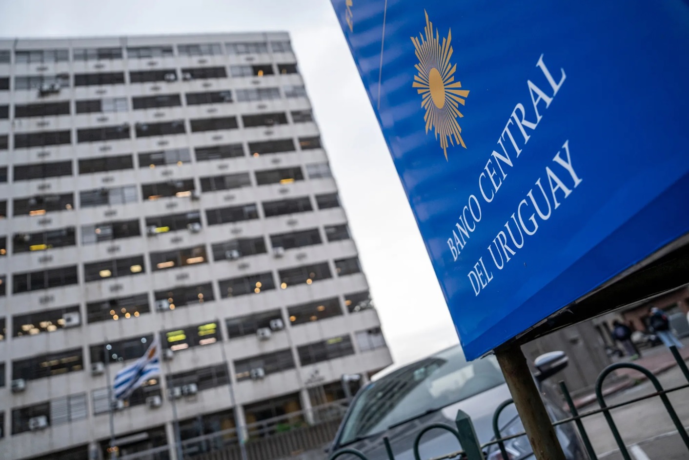 اقدام بانک مرکزی اروگوئه در جهت کاهش وابستگی اقتصاد ملی به دلار آمریکا