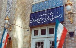 توسعه ایران با بن‌بست‌های اقتصادی و سردرگمی میان شرق و غرب
