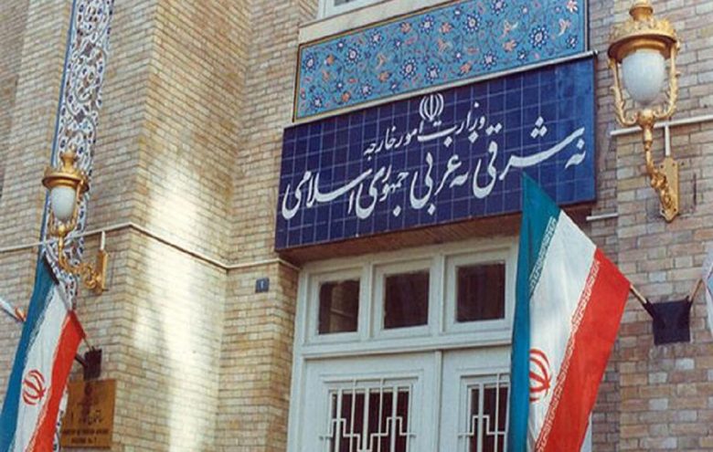 توسعه ایران با بن‌بست‌های اقتصادی و سردرگمی میان شرق و غرب