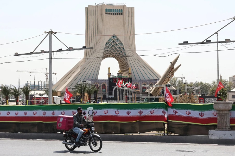 ایران هزینه دفاع آمریکا را بالا برده است