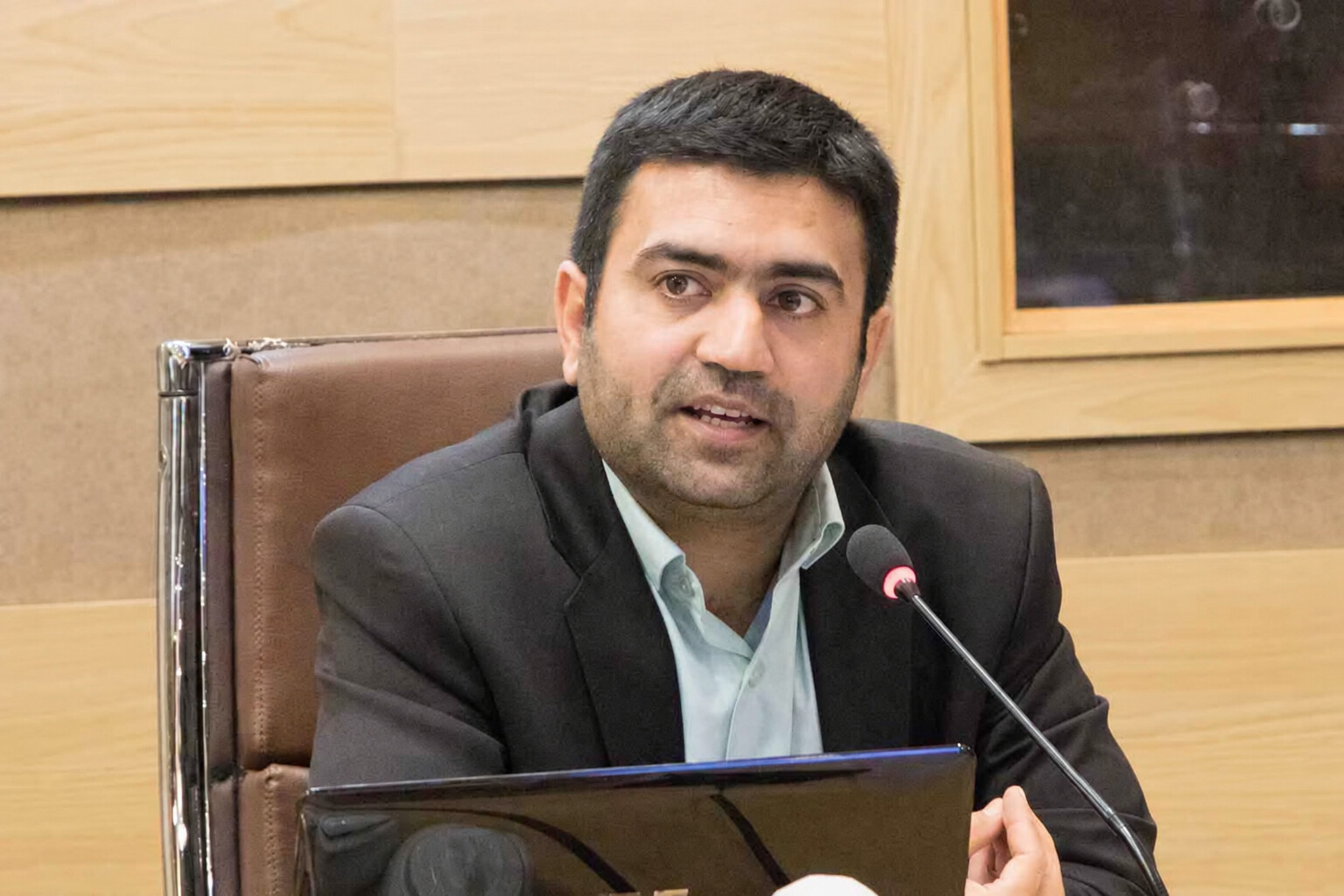 دکتر عظیم زاده
