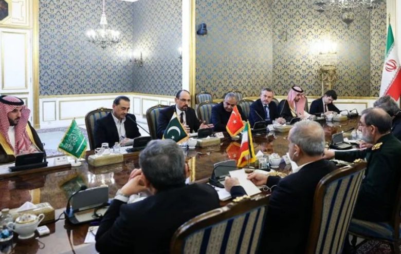 تهران محور گفت‌وگو